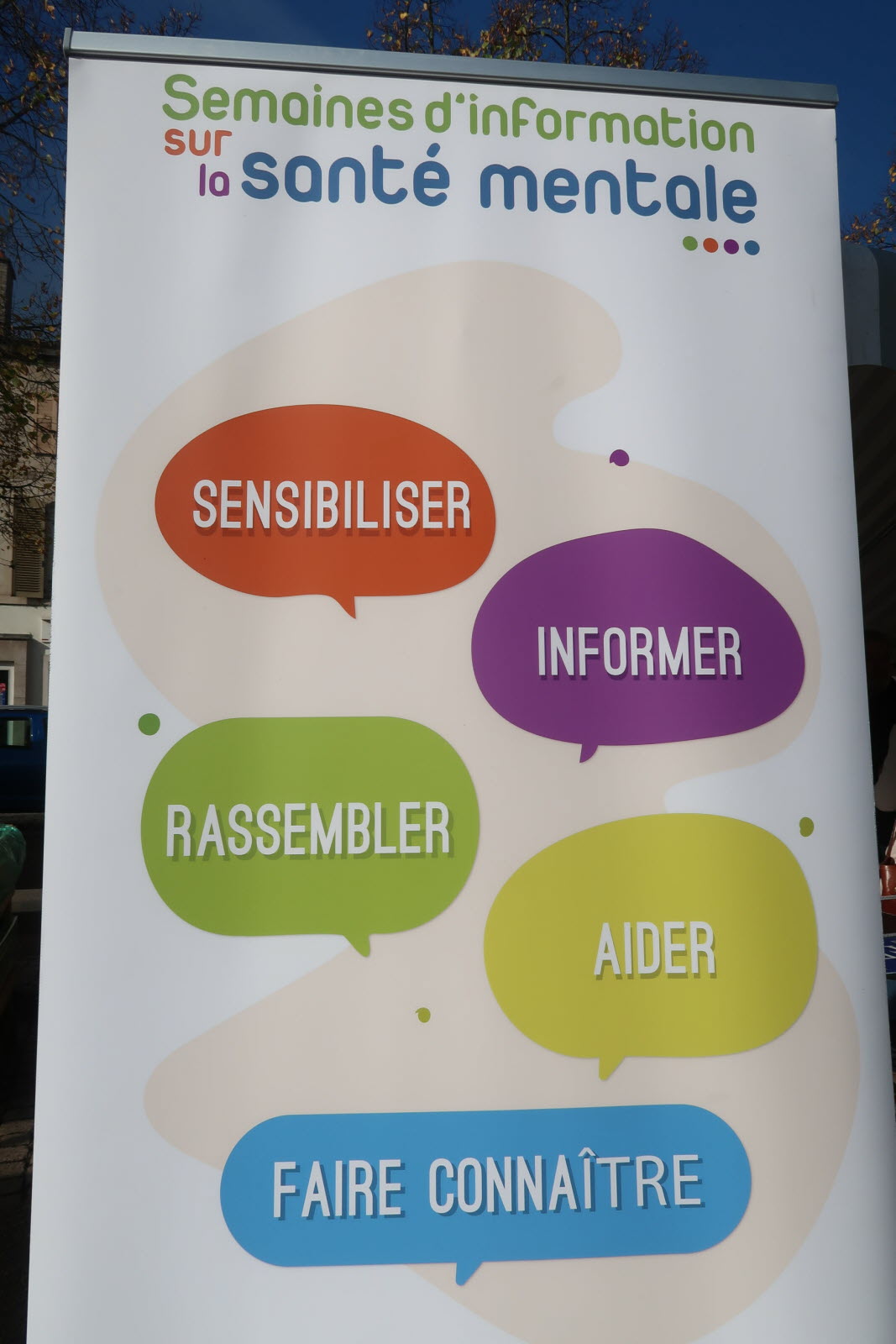 Stand de sensibilisation aux Semaines d'information sur la santé mentale